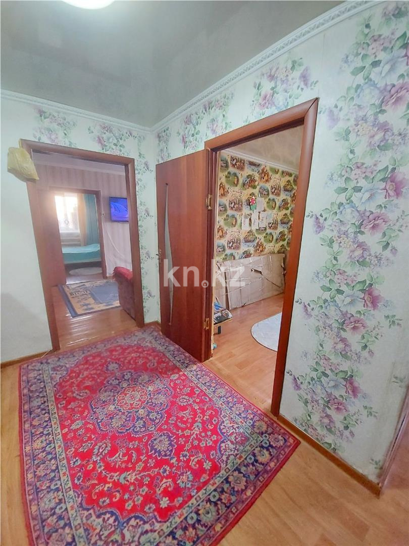 Продажа 4-комнатной квартиры, 62 м², ул. Жекибаева, дом  146 в Караганде - фото 9