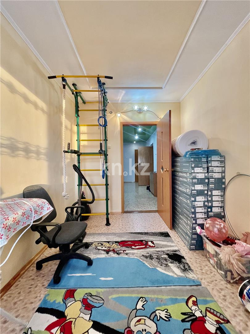 Продажа 4-комнатной квартиры, 78 м², ул. Потанина (Защитная), дом  70 в Караганде - фото 5