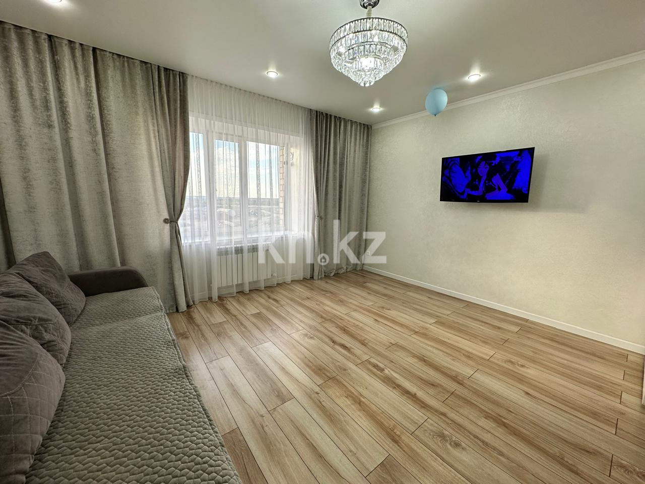 Продажа 3-комнатной квартиры, 81 м², ул. Муканова в Караганде - фото 5