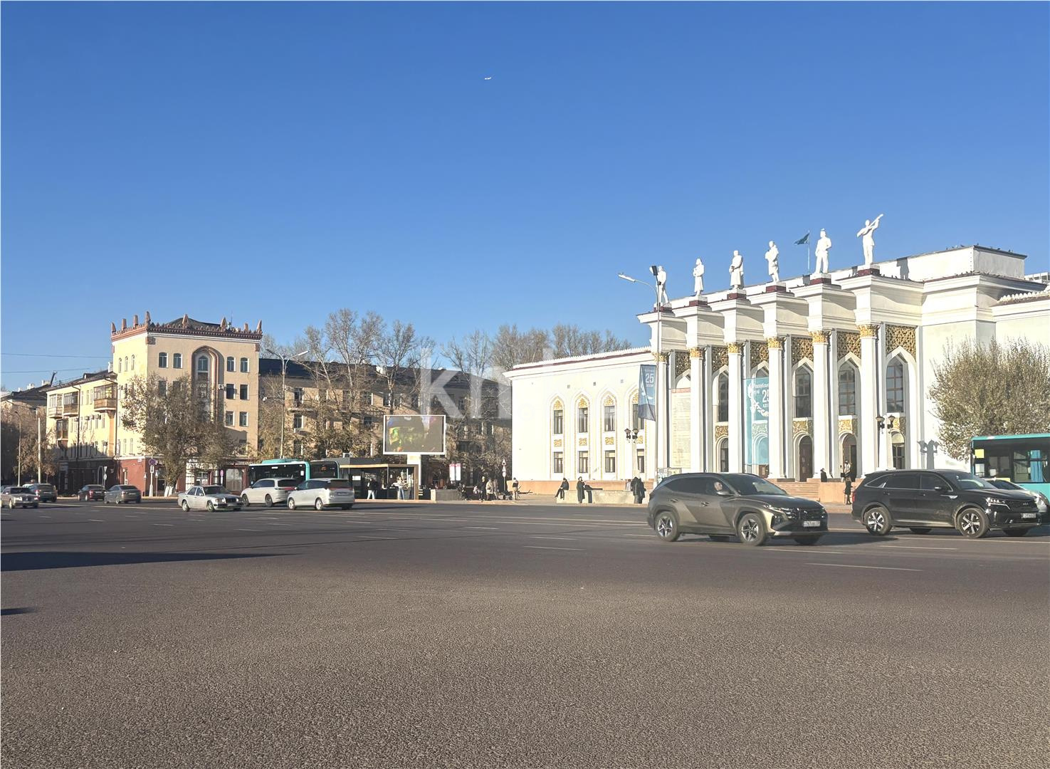 Продажа 2-комнатной квартиры, 49 м², пр. Бухар-жырау в Караганде - фото 12