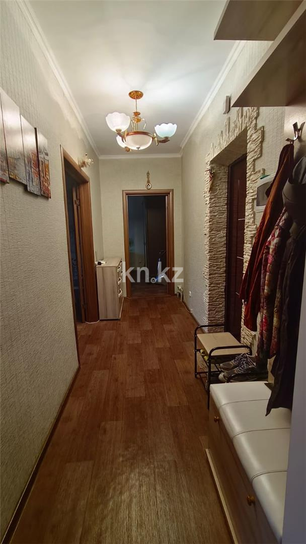 Продажа 2-комнатной квартиры, 60 м², пр. Шахтеров в Караганде - фото 10