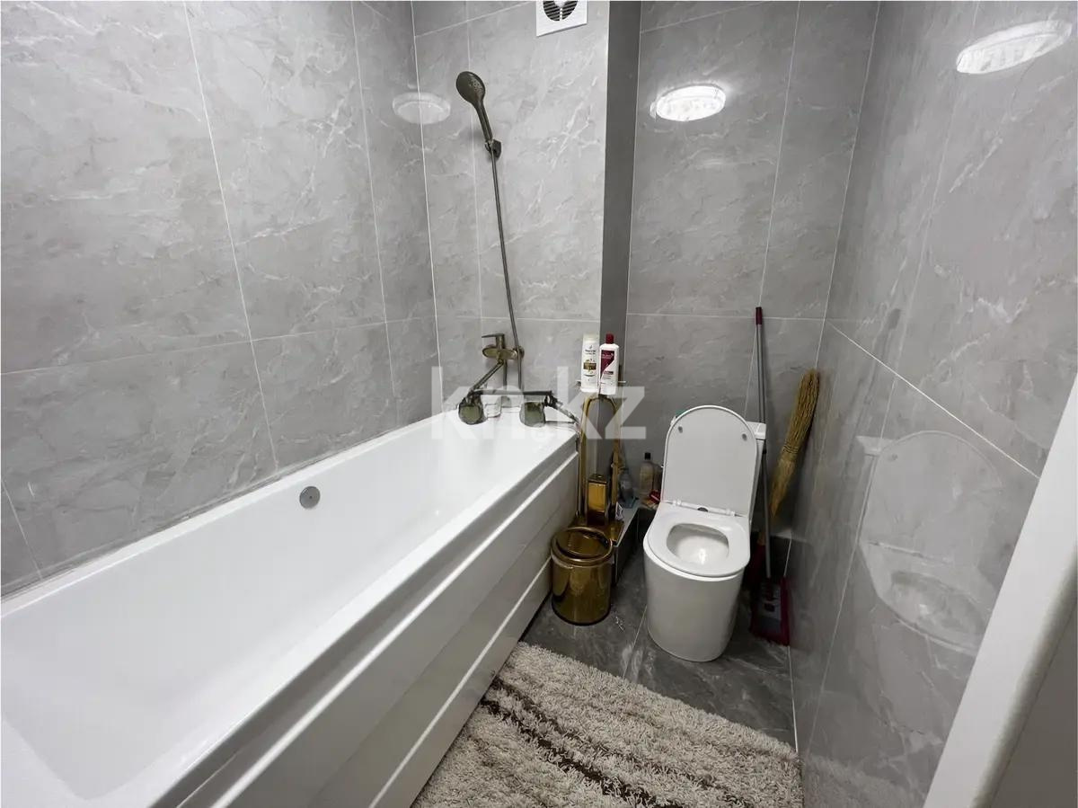 Продажа 2-комнатной квартиры, 70.9 м² в Алматы - фото 4