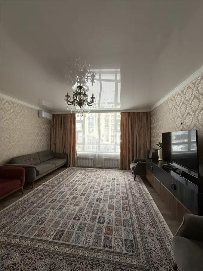 Продажа 3-комнатной квартиры, 102.6 м², пр. Мангилик Ел, дом  50 в Астане
