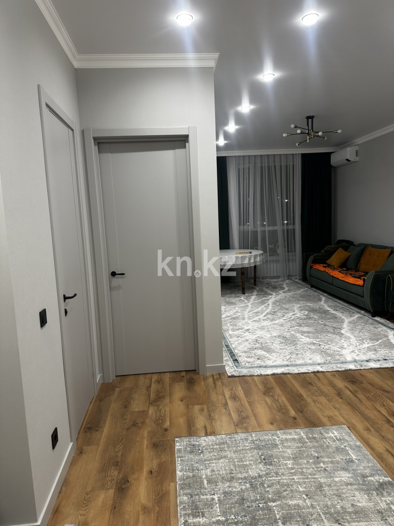 Продажа 3-комнатной квартиры, 80 м², ул. Муканова, дом  61/2 в Караганде - фото 3