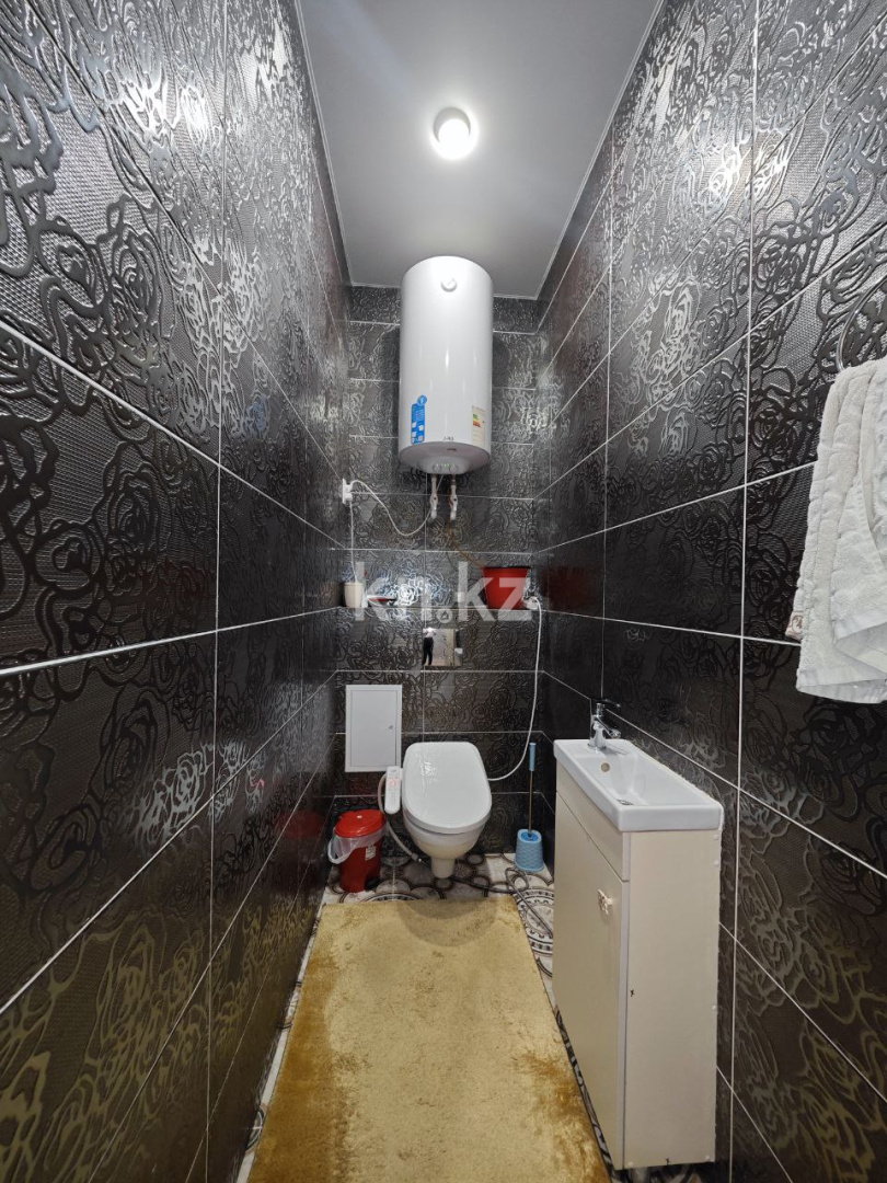 Продажа 3-комнатной квартиры, 84 м², ул. Муканова в Караганде - фото 15