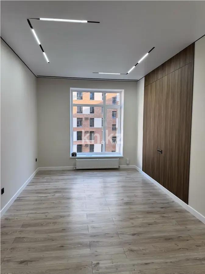 Продажа 1-комнатной квартиры, 40 м², ул. Е-15, дом  13/2 в Астане