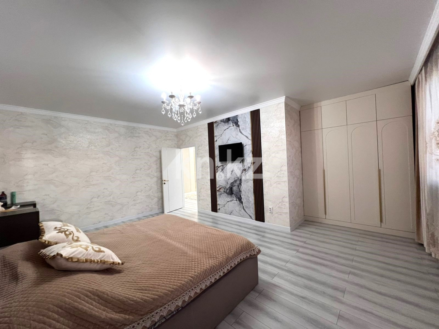 Продажа 7-комнатного дома, 515 м², Косшы, ул.Кобланды батыра в Акмолинской области - фото 17