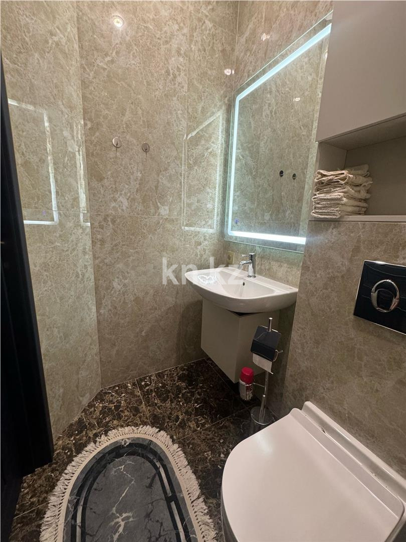 Продажа 4-комнатной квартиры, 198.9 м², ул. Иманова в Астане - фото 14