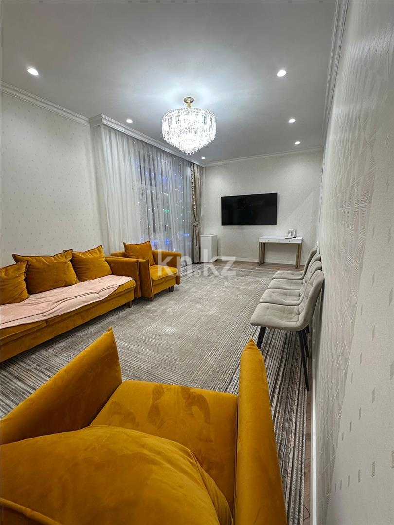 Продажа 4-комнатной квартиры, 104 м², пр. Республики, дом  участок 1/7 в Караганде - фото 2