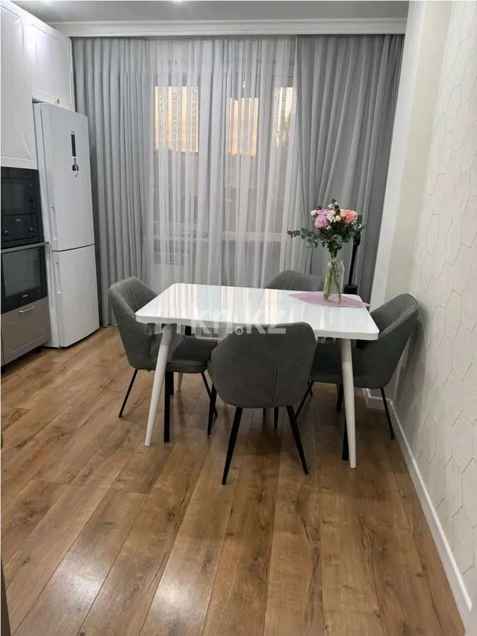 Продажа 4-комнатной квартиры, 112 м², пр. Абая, дом  8 в Астане - фото 2