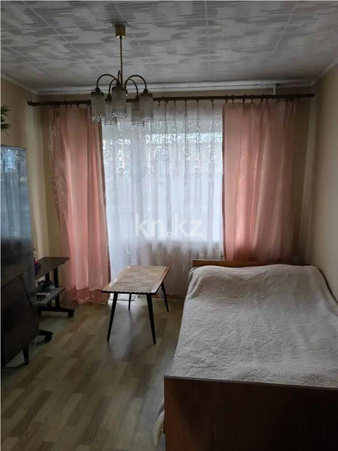 Продажа 4-комнатной квартиры, 61 м², 21-й мкр., дом  10 в Караганде - фото 2