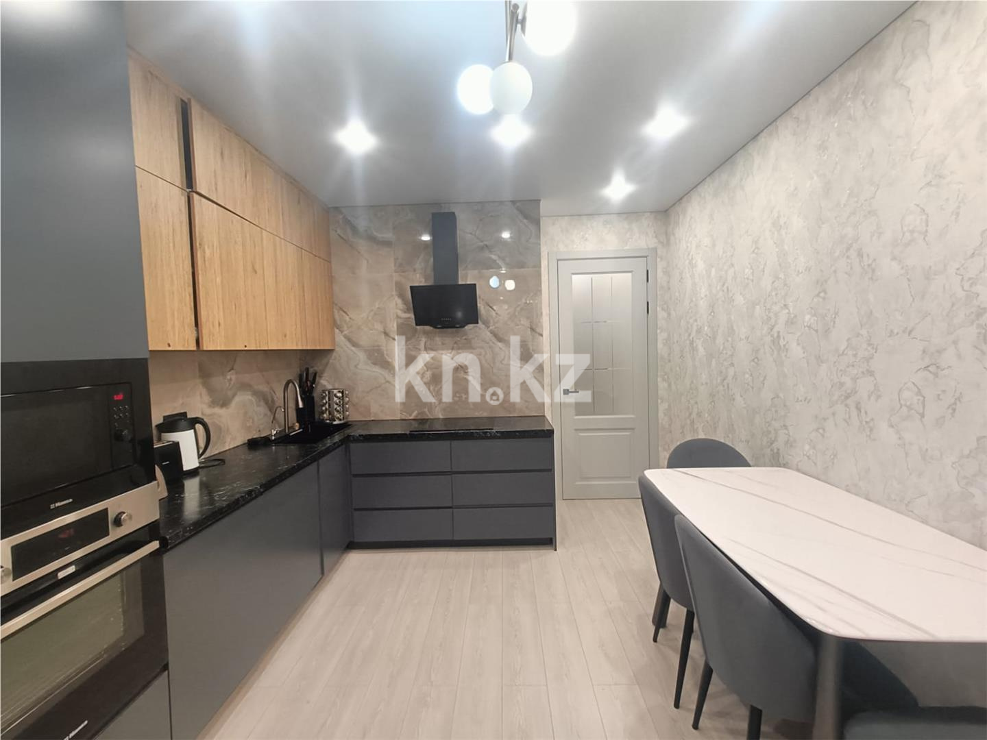 Продажа 4-комнатной квартиры, 117 м², ул. Бектурова в Астане - фото 7