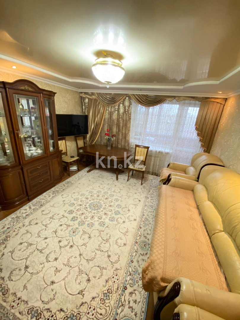 Продажа 4-комнатной квартиры, 75 м², пр. Республики, дом  32 в Караганде - фото 2