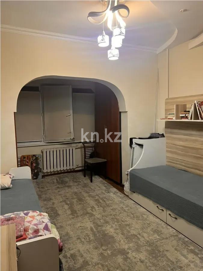 Продажа 3-комнатной квартиры, 66 м², мкр-н Аксай-3, дом  21 в Алматы - фото 2