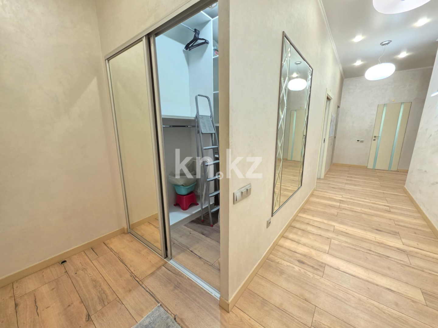 Аренда 4-комнатной квартиры, 120 м², пр. Абая в Алматы - фото 4