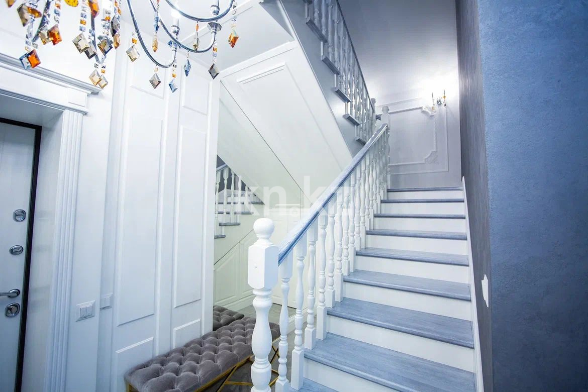 Продажа 5-комнатной квартиры, 154 м², ул. Аманжолова, дом  94/3 в Караганде - фото 14