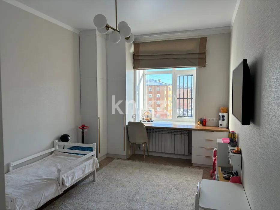 Продажа 4-комнатной квартиры, 113 м², пр. Шахтеров, дом  73/1 в Караганде - фото 4
