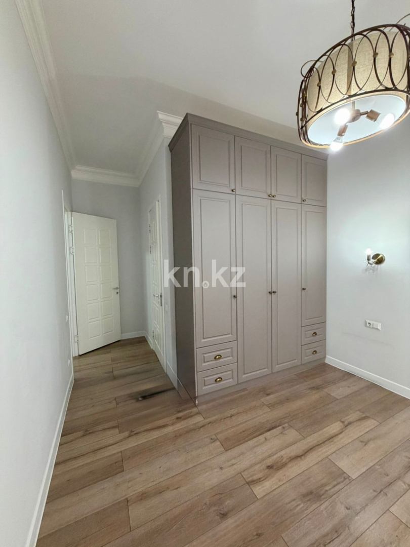 Продажа 4-комнатной квартиры, 122.5 м² в Астане - фото 12
