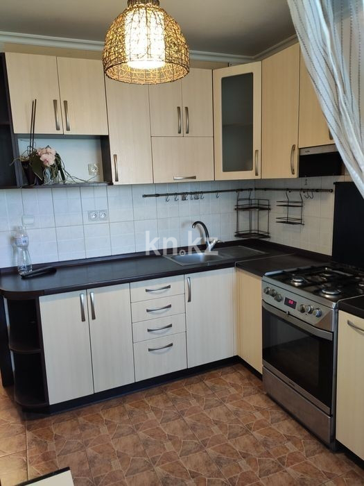 Аренда 1-комнатной квартиры, 37 м² в Астане