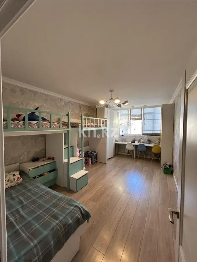 Продажа 2-комнатной квартиры, 65 м², пр. Шахтеров, дом  60 в Караганде - фото 2