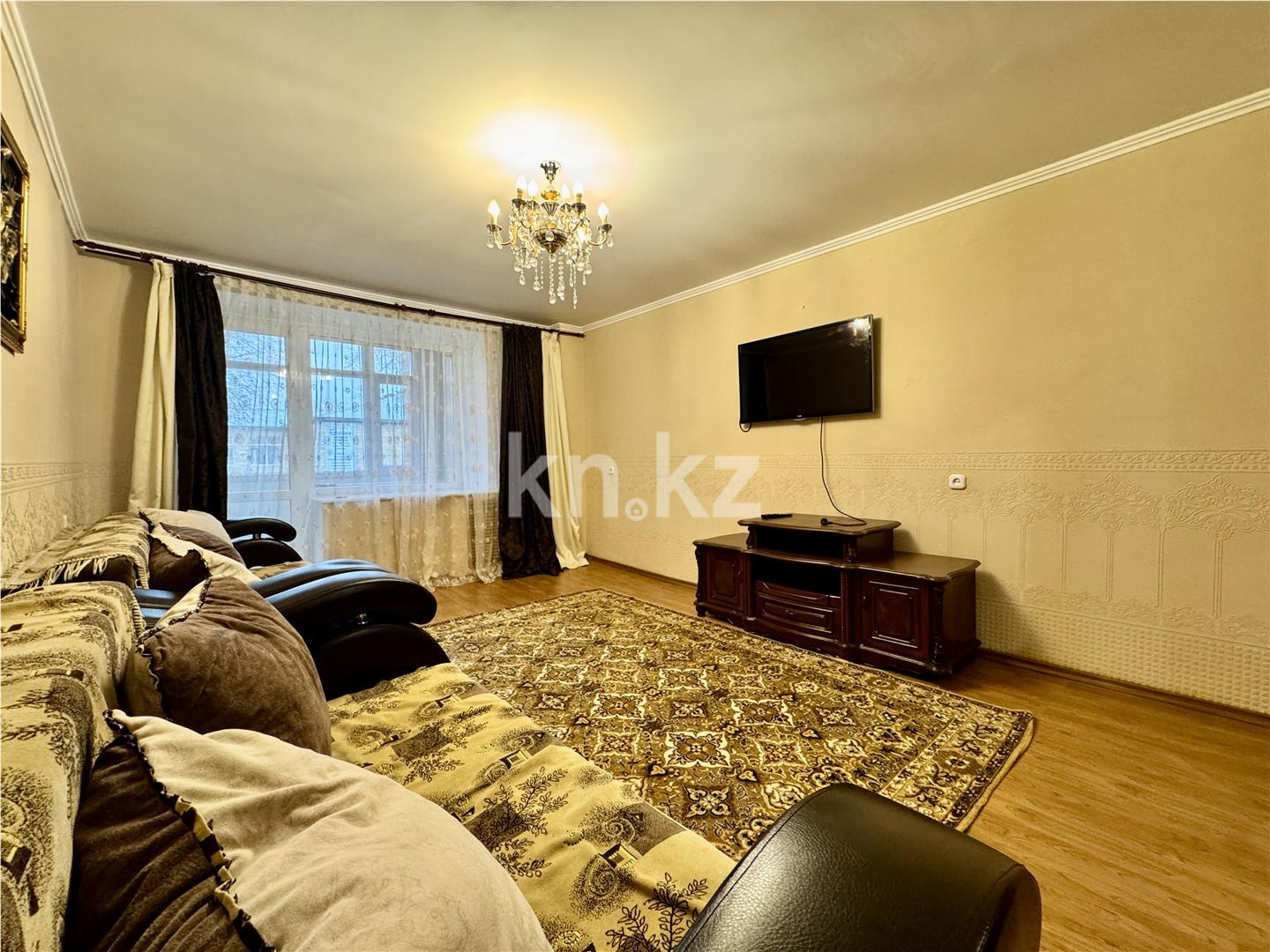 Продажа 3-комнатной квартиры, 63 м², ул. Аманжолова, дом  7 в Караганде - фото 2