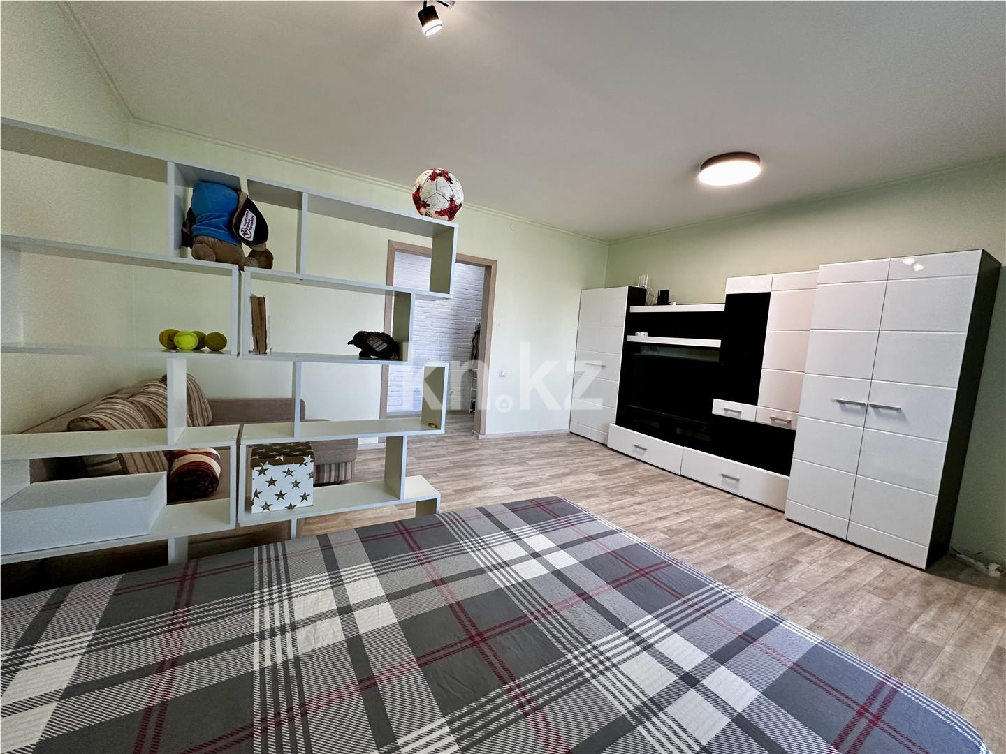 Продажа 1-комнатной квартиры, 52 м², пр. Республики в Караганде - фото 6