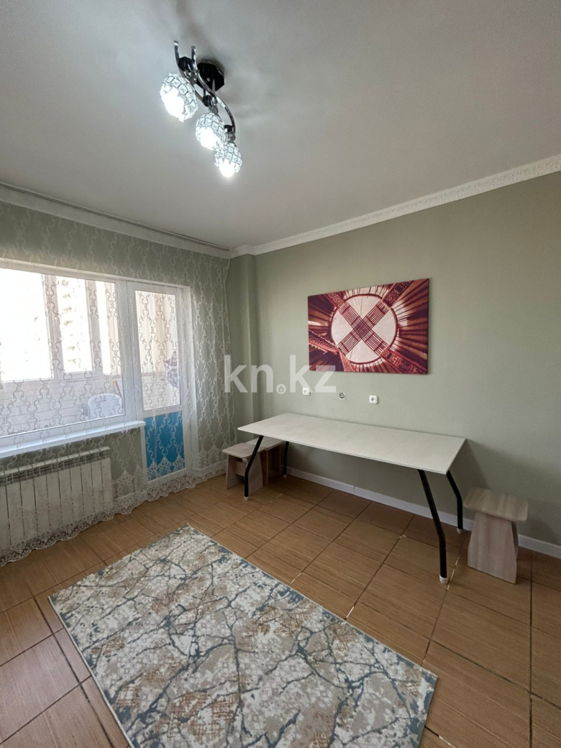 Продажа 3-комнатной квартиры, 91 м², пр. Шахтеров, дом  60 в Караганде - фото 9