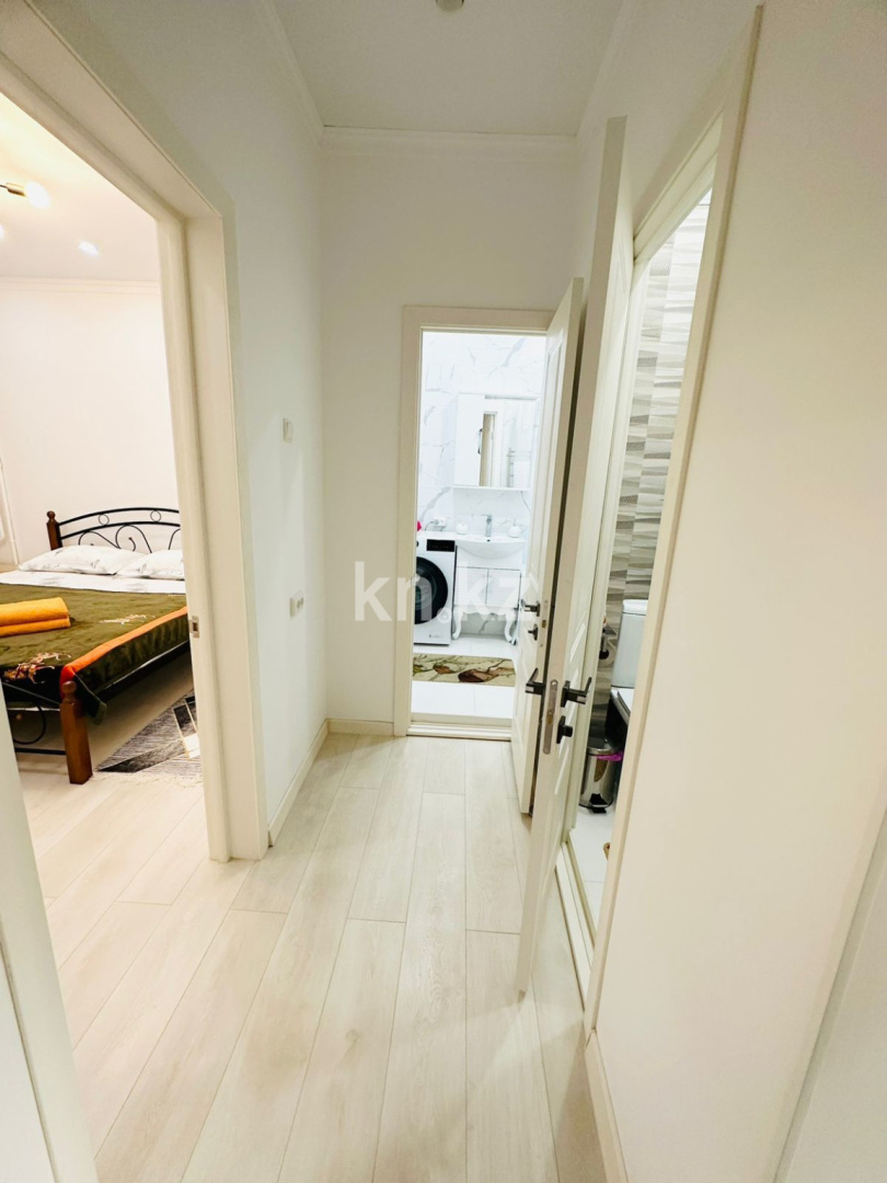 Аренда 2-комнатной квартиры посуточно, 54 м², мкр-н Аксай-4, дом  15 - ул. Жубанова в Алматы - фото 5