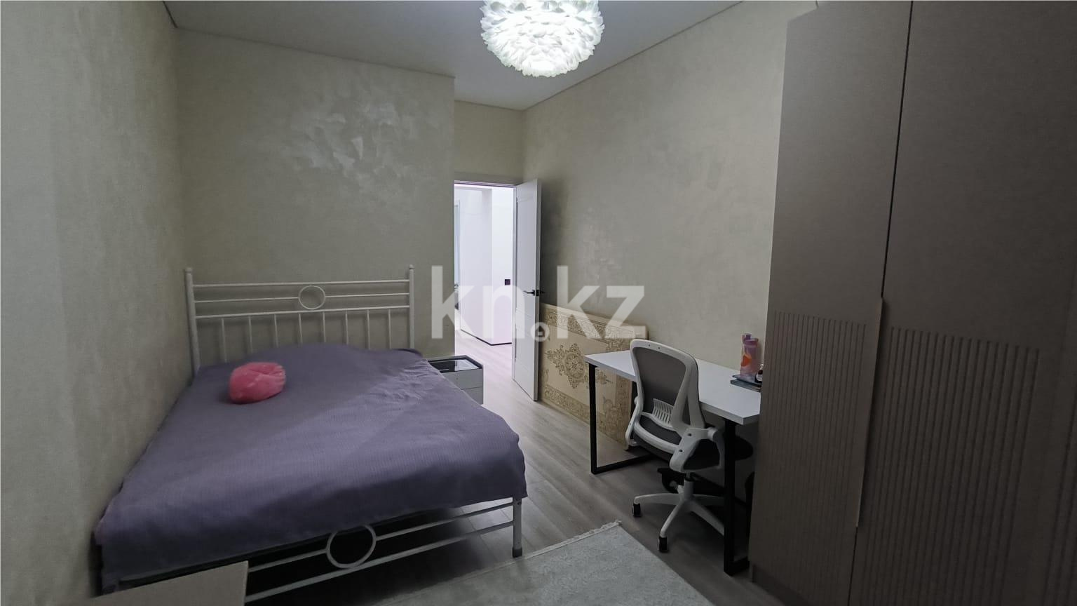 Продажа 4-комнатной квартиры, 107 м², ул. Муканова в Караганде - фото 13