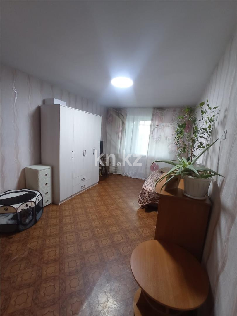 Продажа 2-комнатной квартиры, 47.5 м², мкр-н 23 в Караганде - фото 2