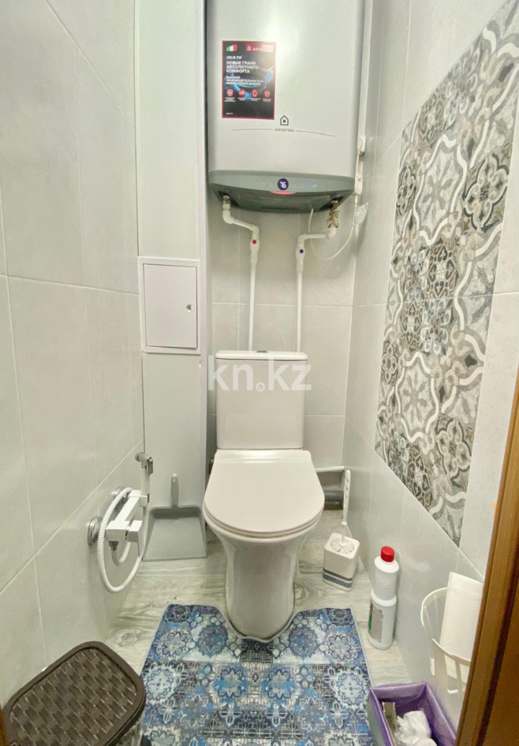 Продажа 3-комнатной квартиры, 65 м², мкр. Голубые Пруды, дом  15 в Караганде - фото 16