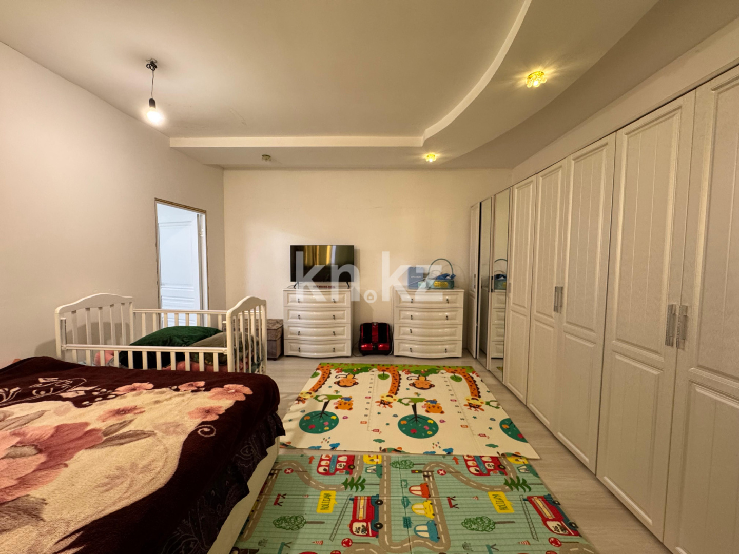 Продажа 6-комнатного дома, 343 м², ул. Карибжанова в Караганде - фото 8