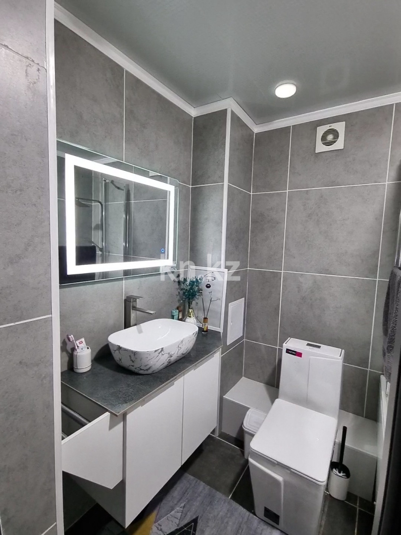 Аренда 1-комнатной квартиры посуточно, 40 м², ул. Каженбаева, дом  3 в Атырау - фото 13