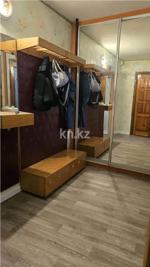 Продажа 1-комнатной квартиры, 38 м², 10 мкр., дом  7/2 в Алматы - фото 4