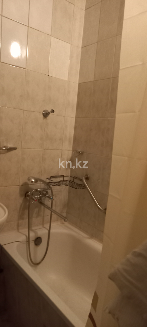 Аренда 2-комнатной квартиры, 52 м², ул. Кабанбай батыра, дом  174б - ул. Муратбаева в Алматы - фото 13