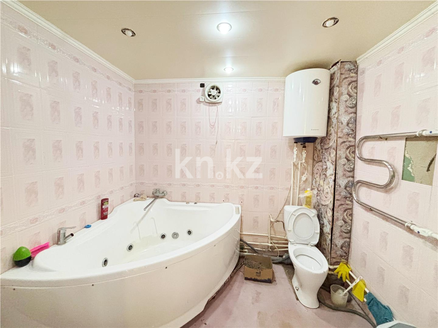 Продажа 3-комнатной квартиры, 79 м², ул. Гапеева, дом  1 в Караганде - фото 11