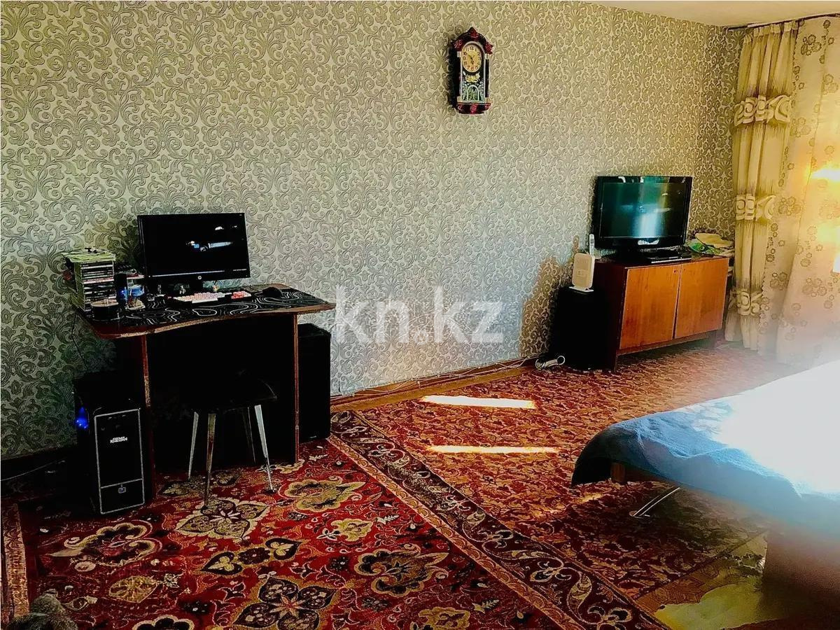 Продажа 3-комнатной квартиры, 59 м², мкр-н 21, дом  18 в Караганде