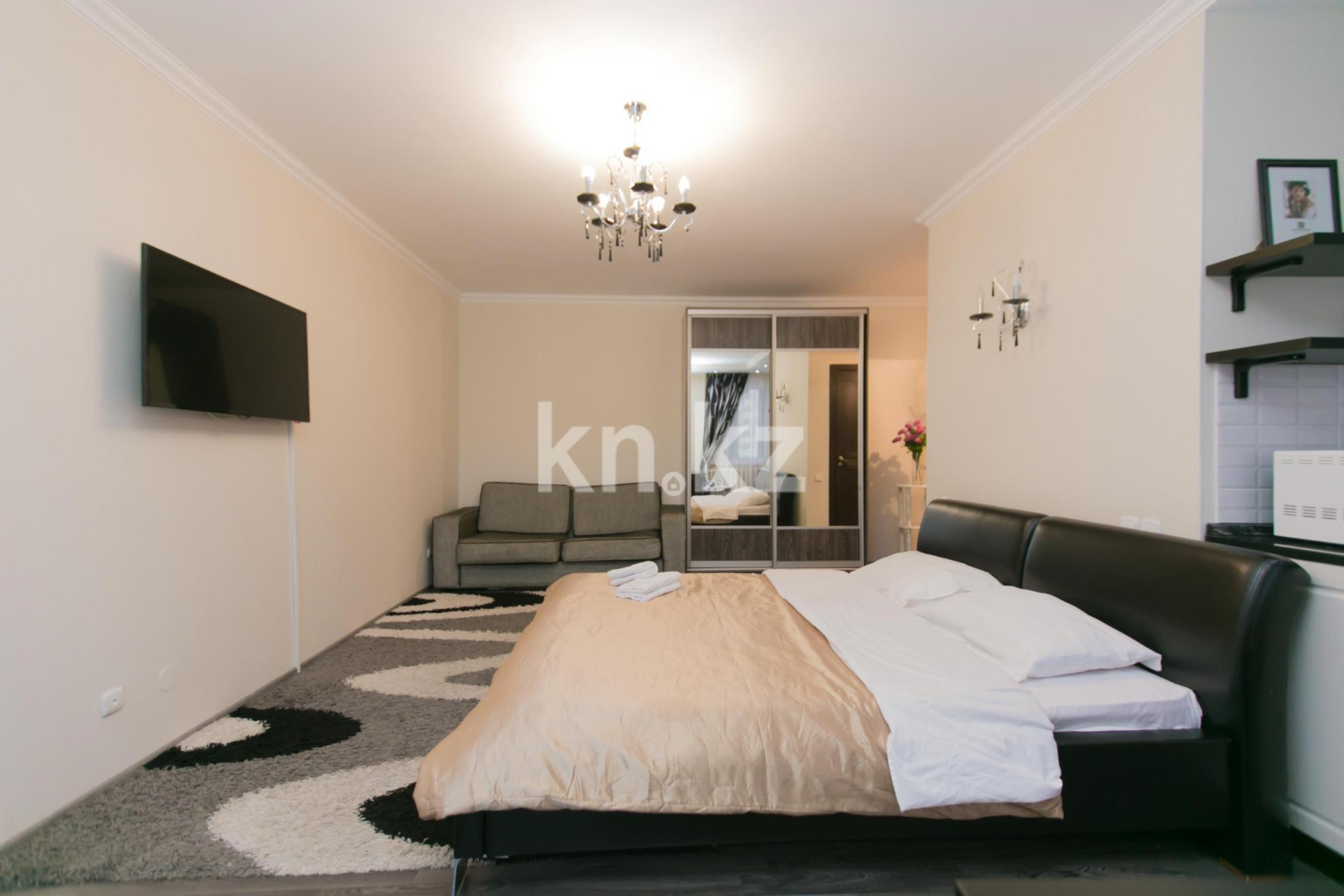 Аренда 1-комнатной квартиры посуточно, 45 м², ул. Достык, дом  12 - ул. Сауран в Астане - фото 3