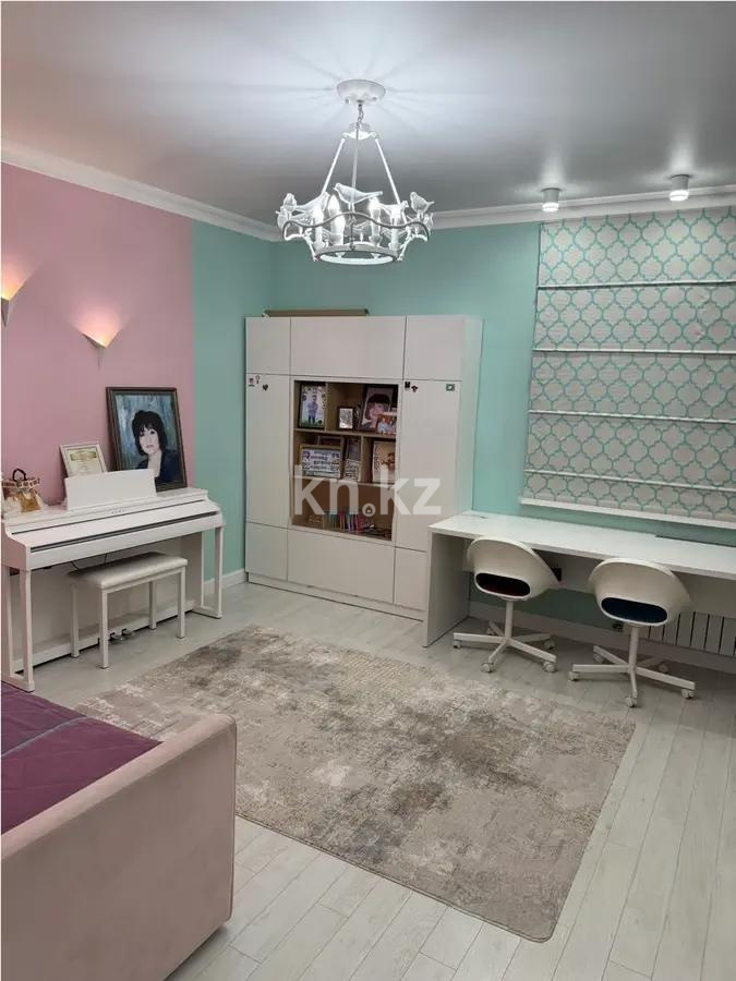 Продажа 5-комнатной квартиры, 137 м², ул. Сатыбалдина, дом  27/2 в Караганде - фото 4