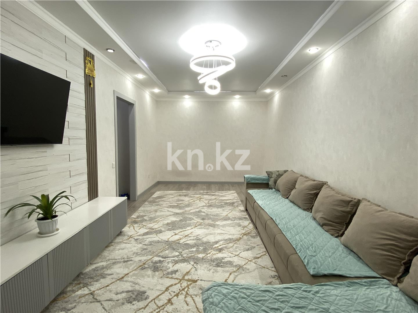 Продажа 2-комнатной квартиры, 60 м², пр. Тауелсыздык в Астане - фото 2