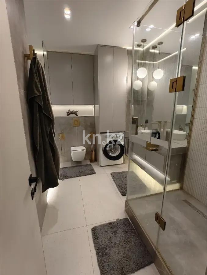 Продажа 2-комнатной квартиры, 67.8 м² в Алматы - фото 3