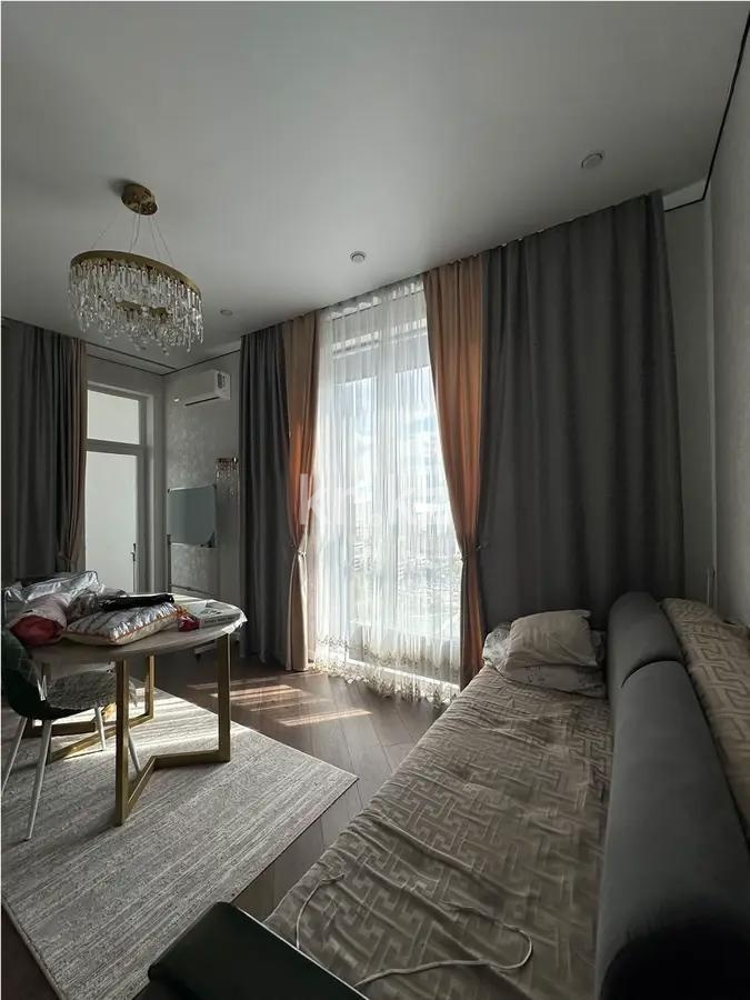 Продажа 2-комнатной квартиры, 70 м² в Астане