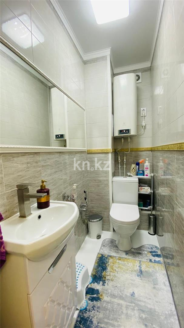 Продажа 4-комнатной квартиры, 110 м², ул. Муканова в Караганде - фото 26