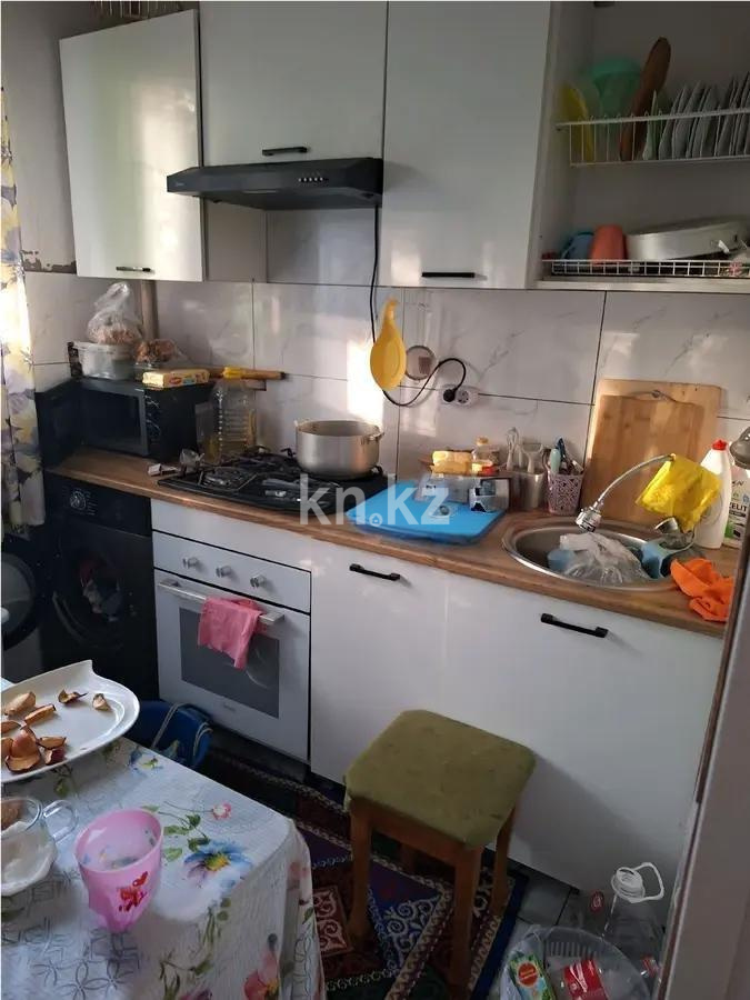 Продажа 3-комнатной квартиры, 58 м², мкр-н 8, дом  33 в Алматы - фото 4