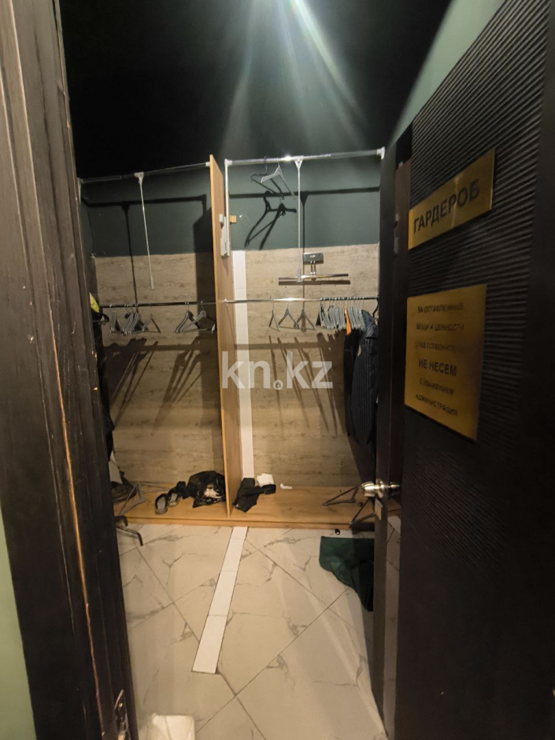 Продажа , 300 м², пр. Достык, дом  105 в Алматы - фото 7