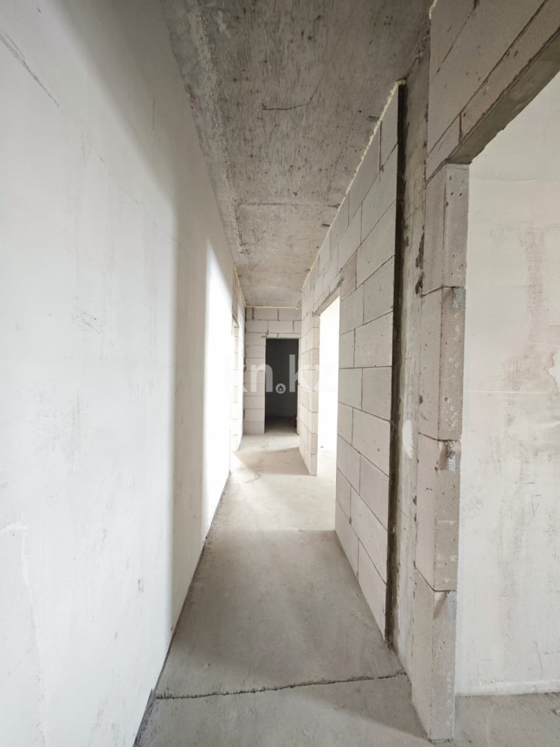 Продажа 3-комнатной квартиры, 89 м², ул. Дюсембекова, дом  83/3 в Караганде - фото 8