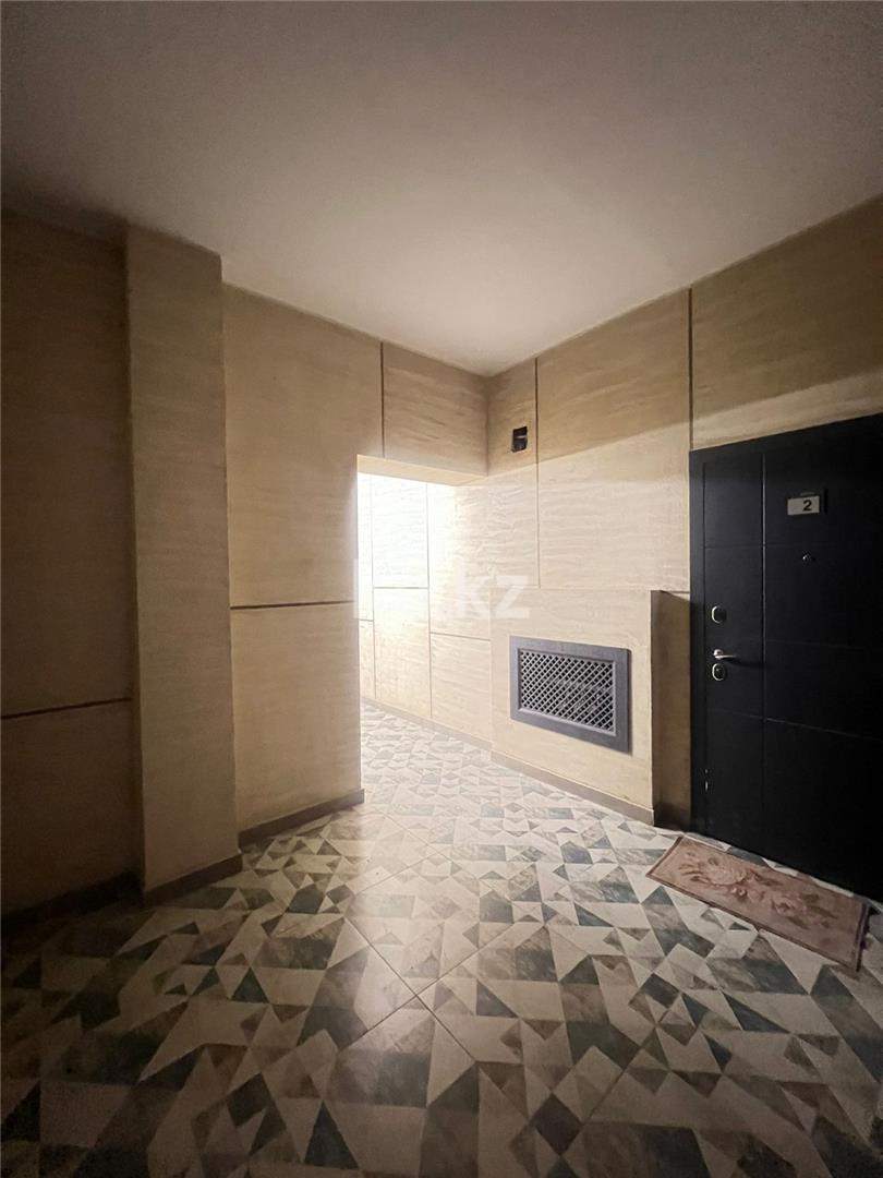 Продажа 4-комнатной квартиры, 107 м², ул. 3-я, дом  42б в Караганде - фото 15