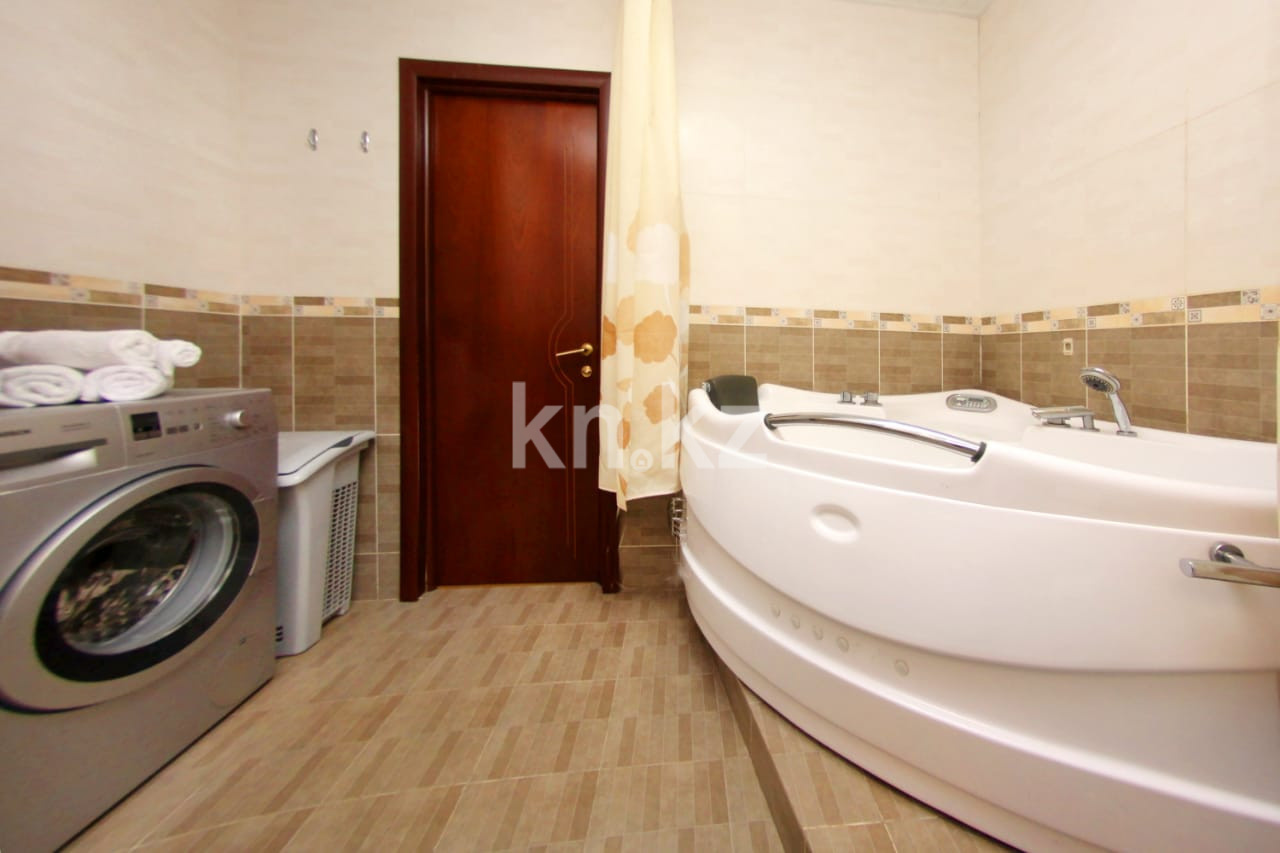 Аренда 2-комнатной квартиры посуточно, 70 м², ул. Хусаинова, дом  225 в Алматы - фото 17