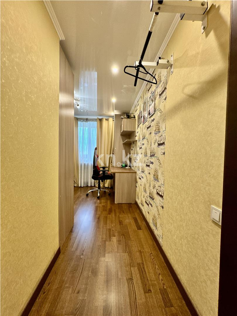 Продажа 4-комнатной квартиры, 93 м², ул. Аманжолова, дом  71 в Караганде - фото 25