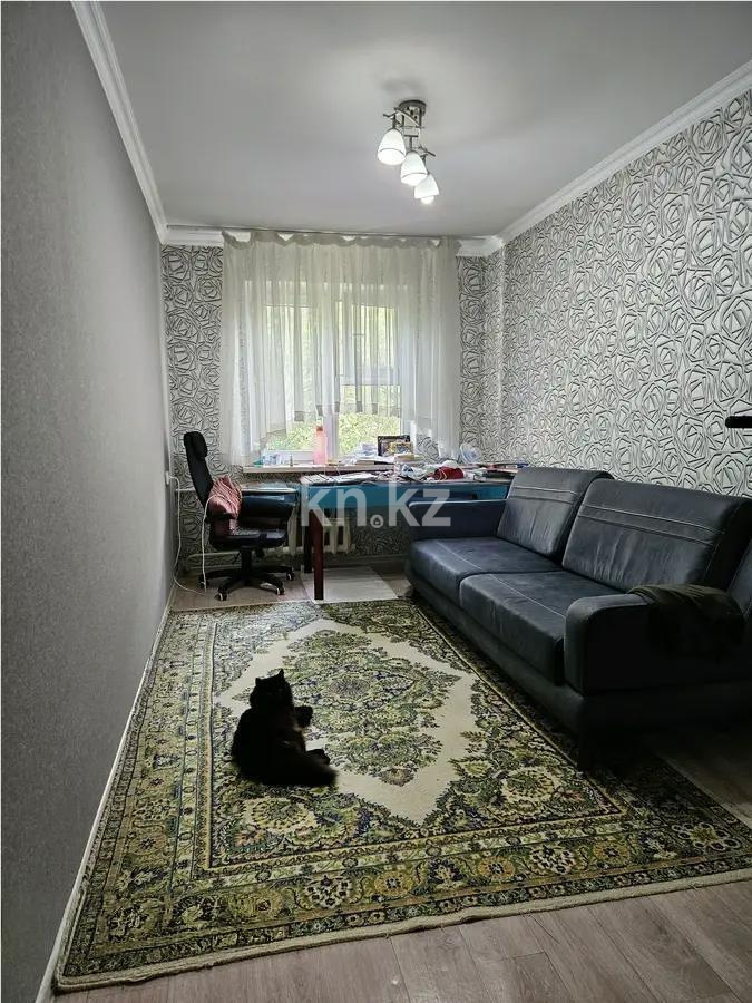 Продажа 3-комнатной квартиры, 65 м², мкр-н 5, дом  38 в Алматы - фото 2